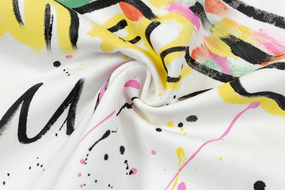 T-shirt graffiti coloré fait à la main