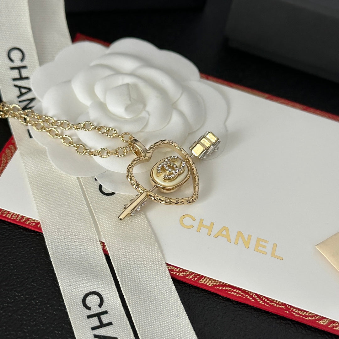 Collier en diamant Cœur et Flèche