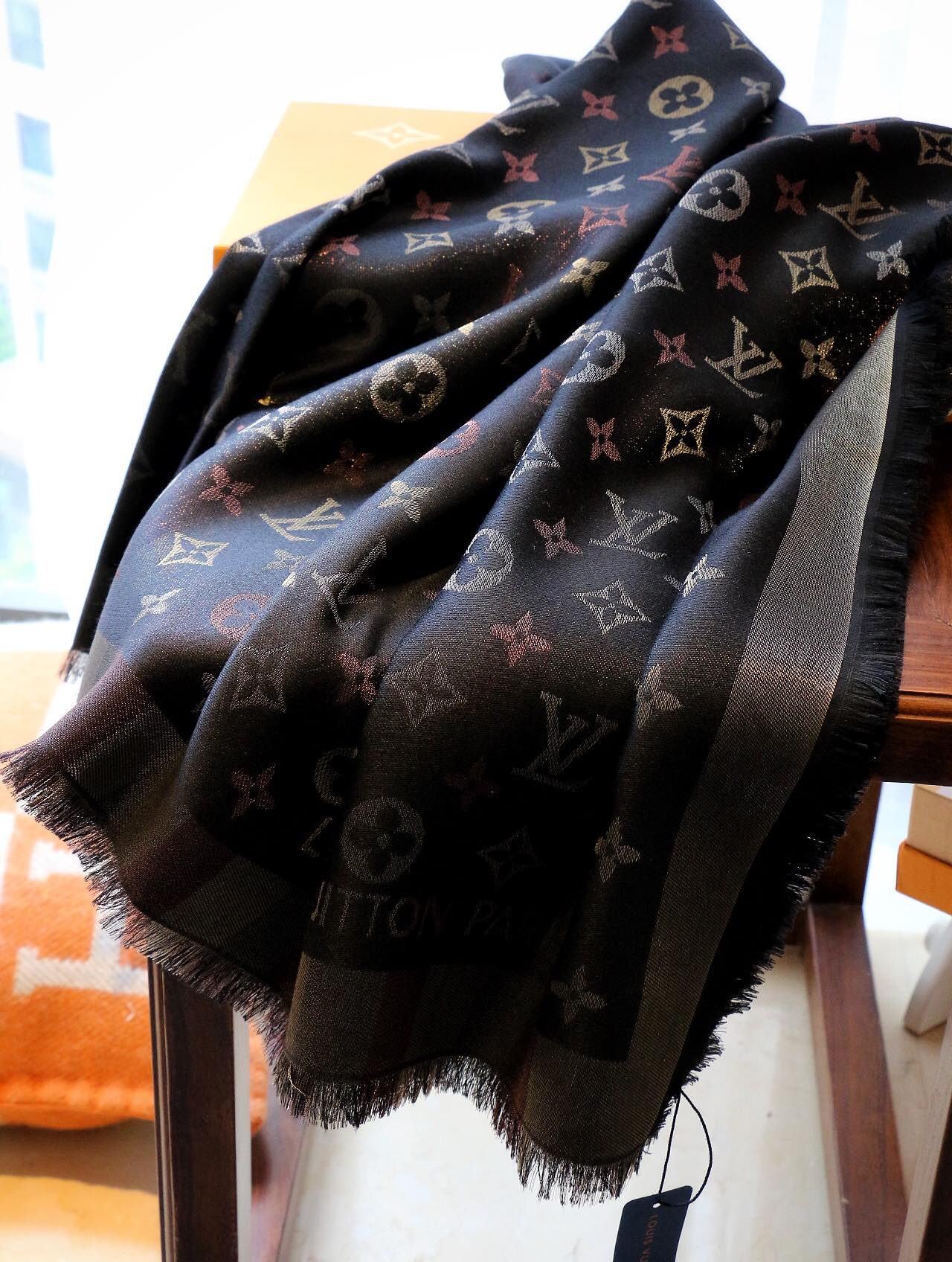 Écharpe en cachemire Monogram Shine