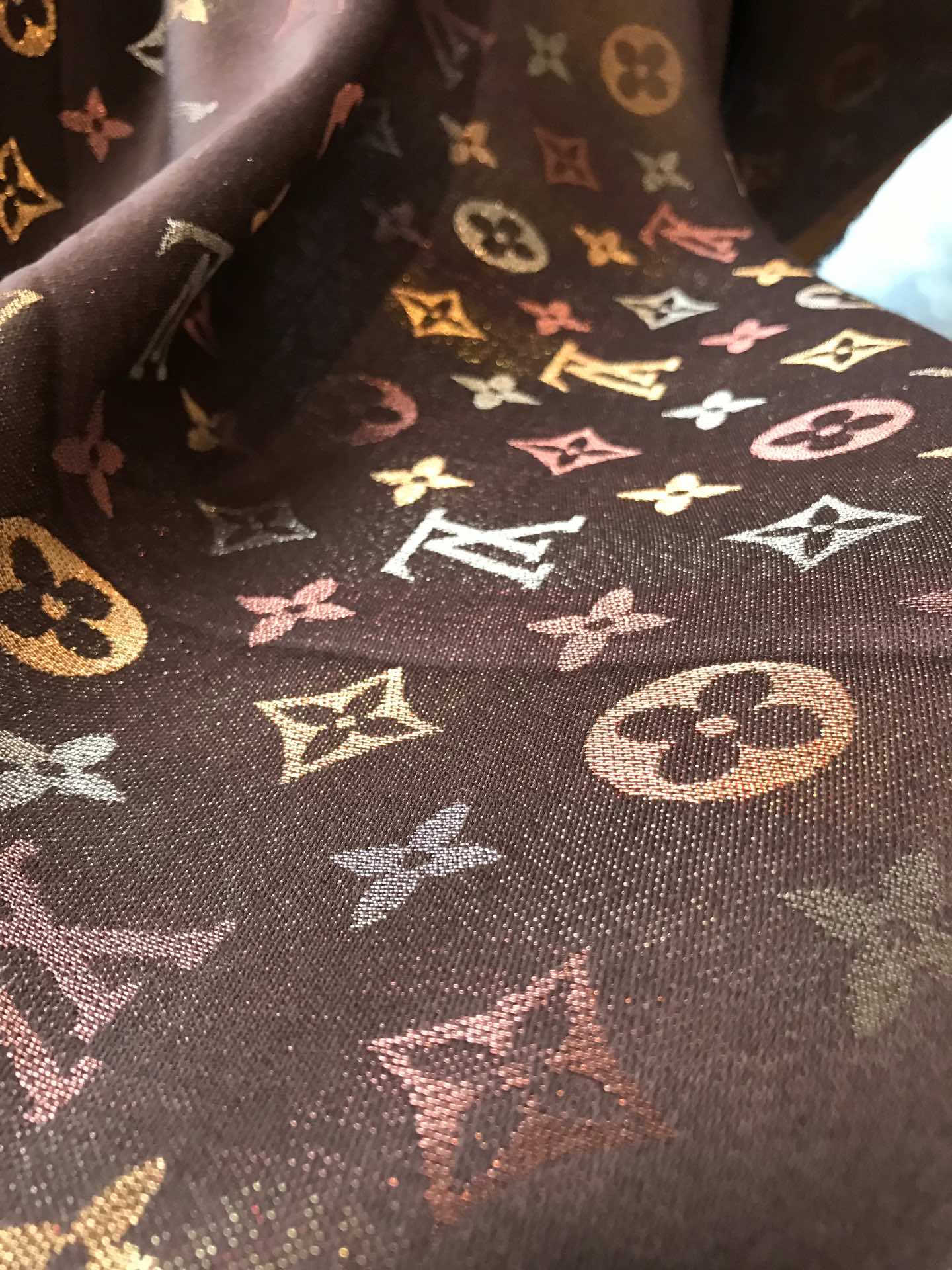 Écharpe en cachemire Monogram Shine
