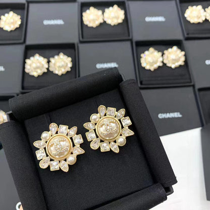 Boucles d'oreilles vintage élégantes perles et strass