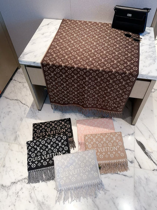 ✨ 2026 New Classic Heritage Jacquard Cashmere Scarf – Timeless Quiet Luxury