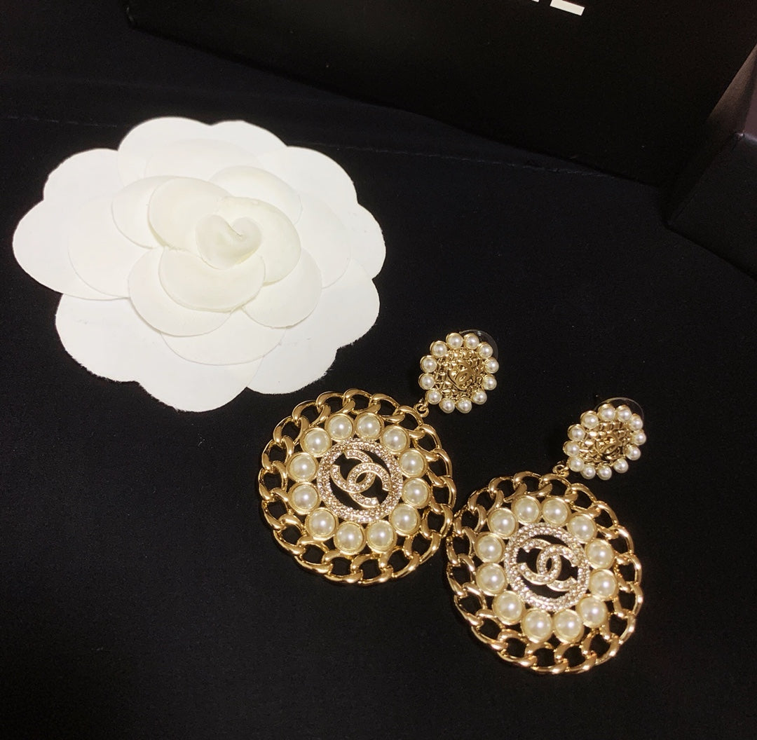 Pendientes de Perlas con Cadena a Rayas