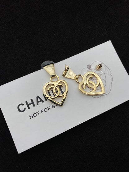 Pendientes Corazón Hueco de Temperamento