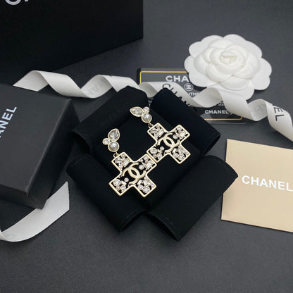 Pendientes de Cruz de Perlas y Diamantes