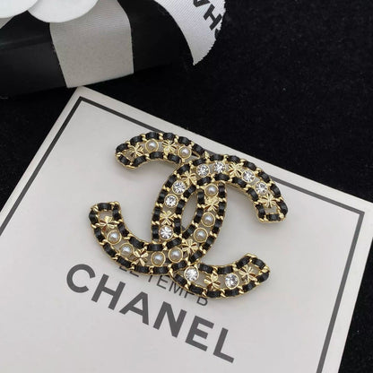 Broche de Cuero Trébol de la Suerte