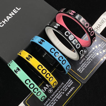 Bracelet en acrylique 5 Couleurs Tempérament