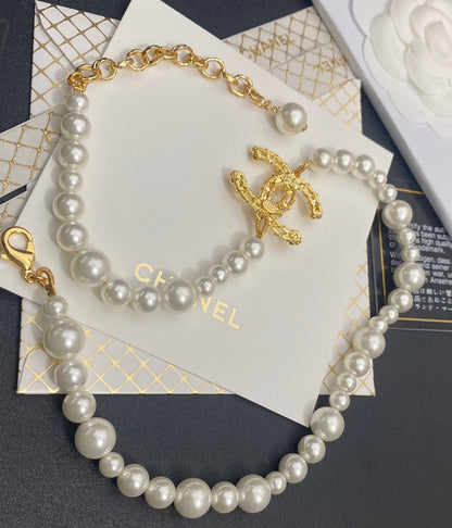Collar de Clavícula con Perlas Irregulares