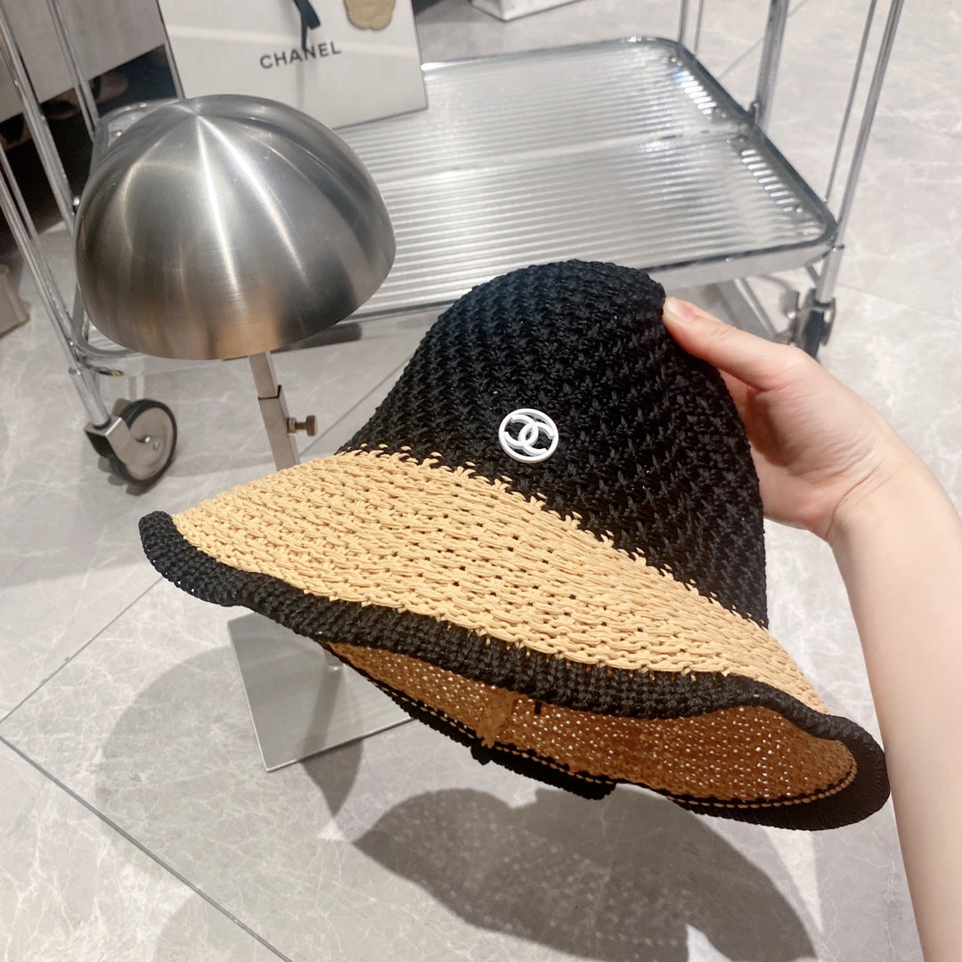 Sombrero tipo pescador de paja a la moda