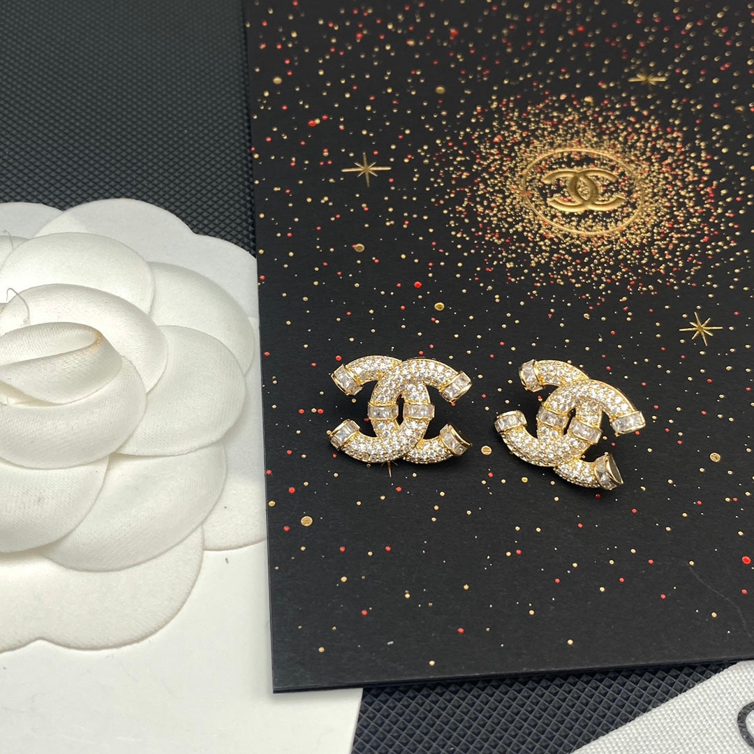 Boucles d'oreilles lettre en zircone fine de qualité supérieure