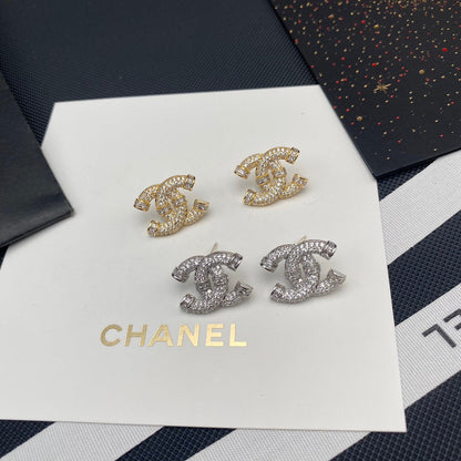 Boucles d'oreilles lettre en zircone fine de qualité supérieure