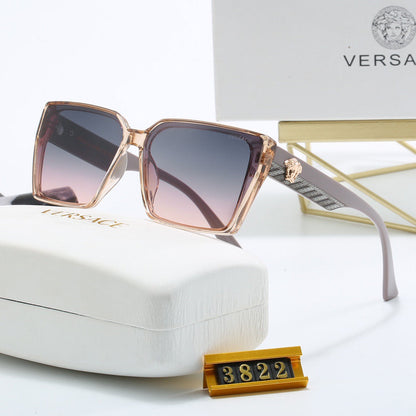 Lunettes de soleil Médusa carrées vintage