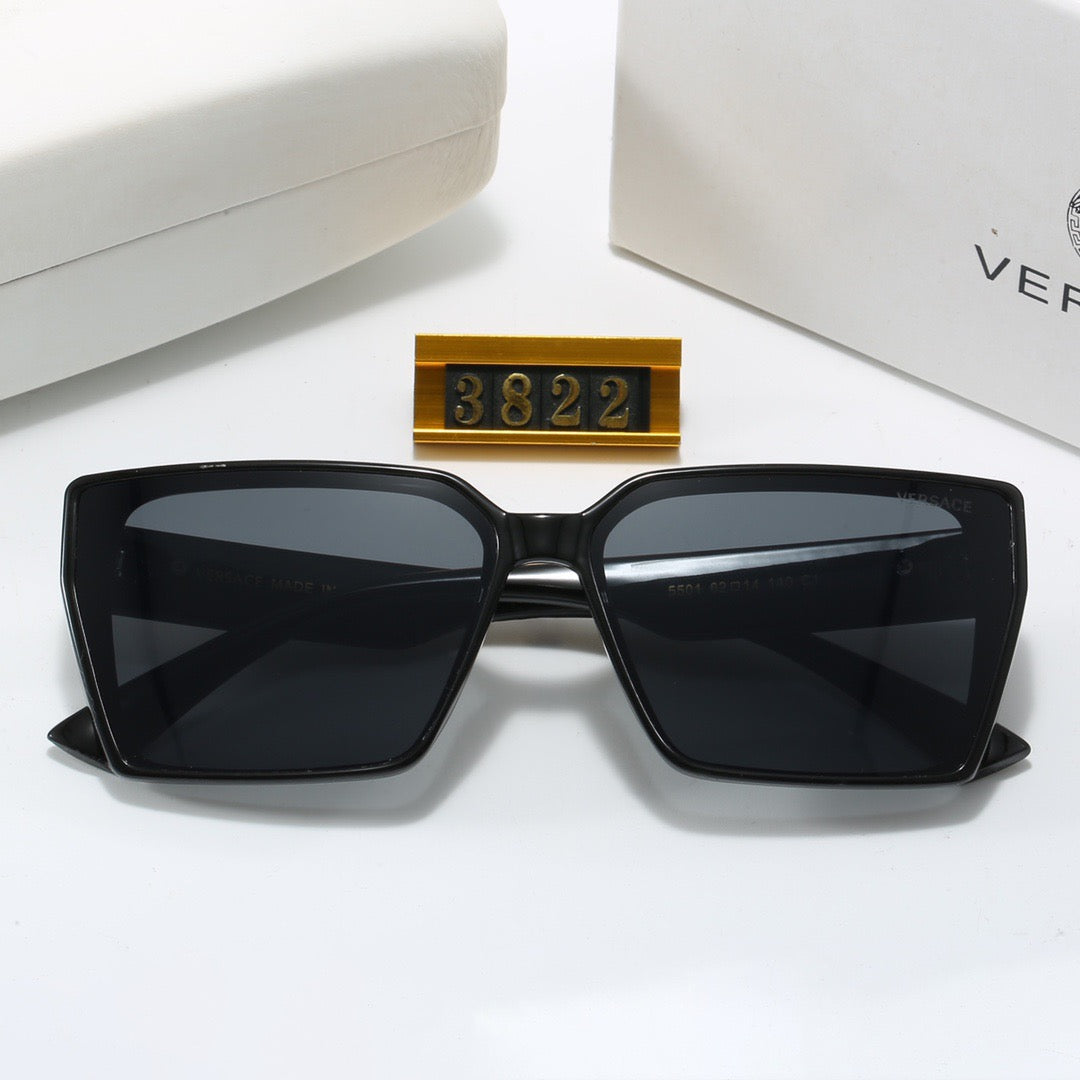 Lunettes de soleil Médusa carrées vintage