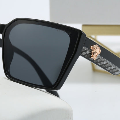 Lunettes de soleil Médusa carrées vintage
