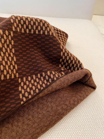 manches courtes à motif damier