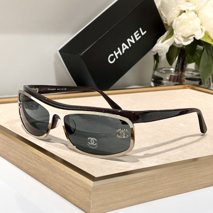 Lunettes de soleil bouclier pour femme