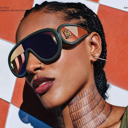 Gafas de sol estampadas de una pieza con montura grande