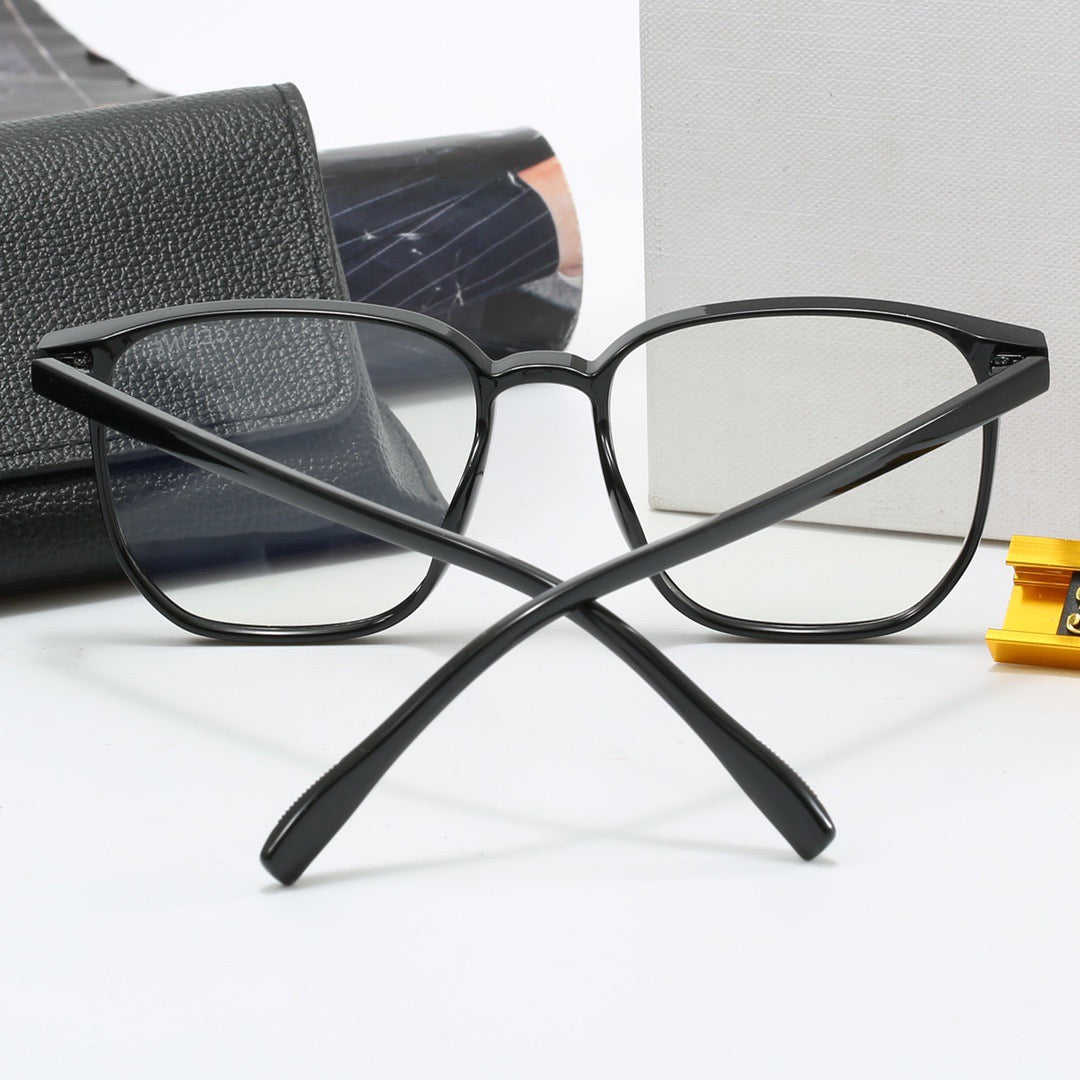 Lunettes à monture carrée transparente