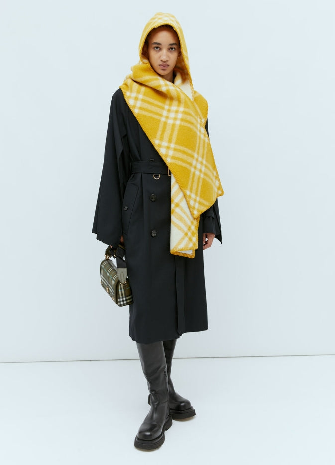 Écharpe à Capuche en Laine Jacquard à Carreaux