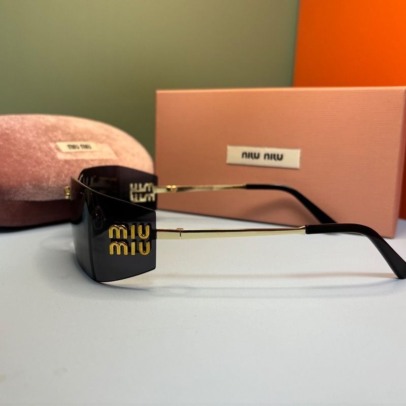 Lunettes de soleil tendance sans monture