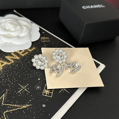 Pendientes de Perlas, Diamantes y Flores