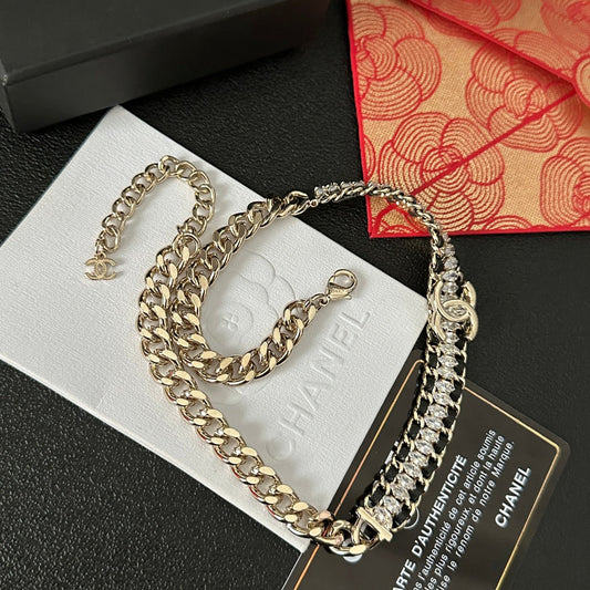 Collar Grueso de Diamantes Brillantes