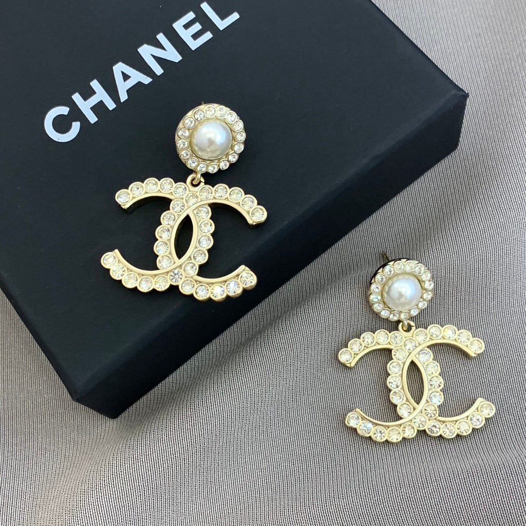 Pendientes de perlas Double C