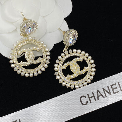 Pendientes de Perlas y Diamantes con Temperamento