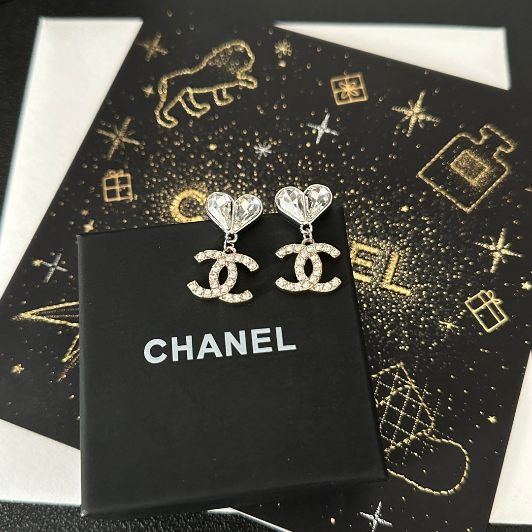Boucles d'oreilles en diamant en forme de cœur