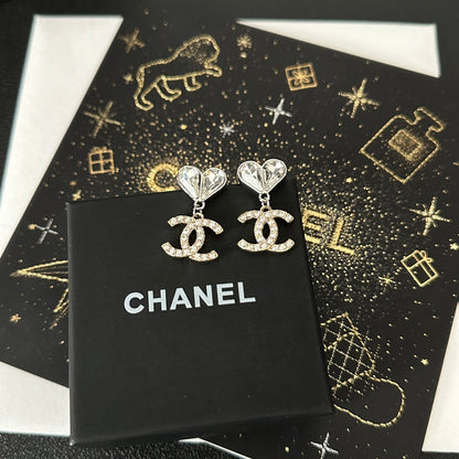 Boucles d'oreilles en diamant en forme de cœur