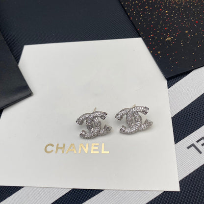 Boucles d'oreilles lettre en zircone fine de qualité supérieure