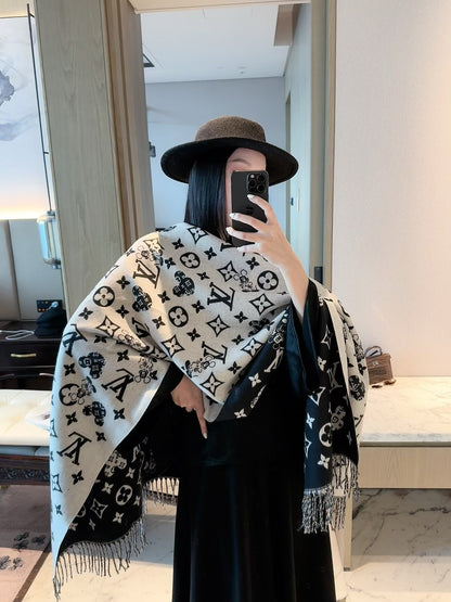 ✨ 2026 New Playful Vintage Jacquard Cashmere Scarf – Cute & Refined Scarf & Wrap