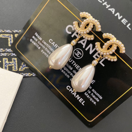 Boucles d'oreilles classiques en perles