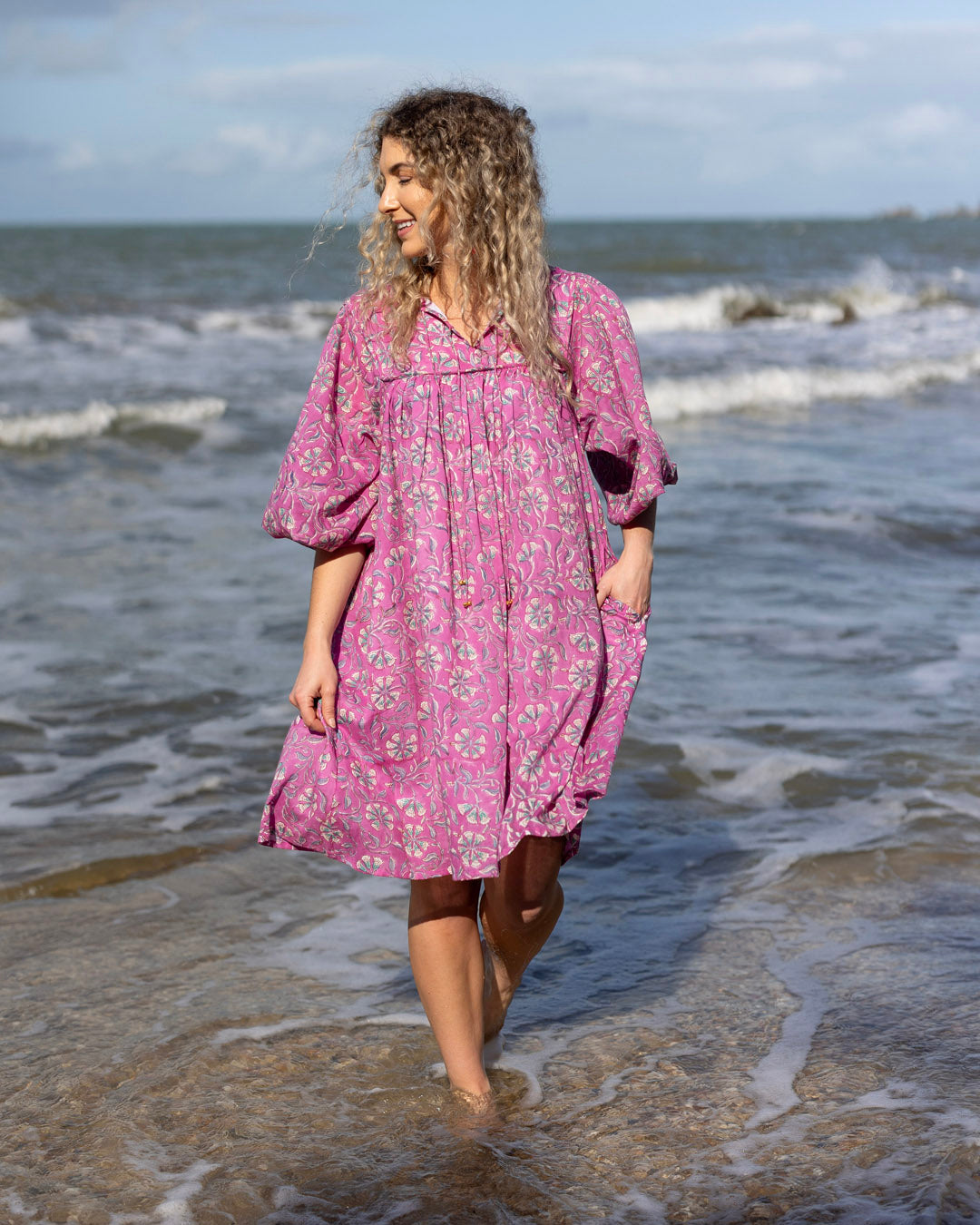 Robe courte Sama à motif marguerites