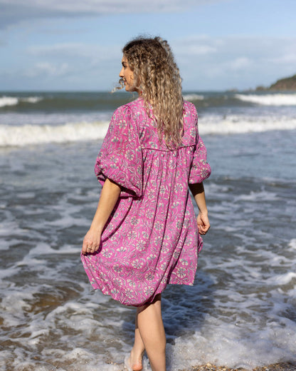 Robe courte Sama à motif marguerites