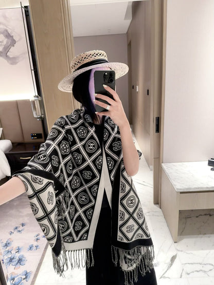 ✨ 2026 New Vintage Diamond Jacquard Cashmere Scarf – Refined Retro Elegance