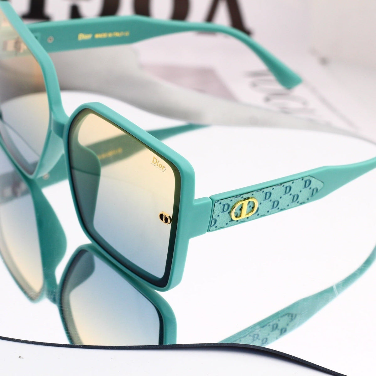 Simple and stylish metal sunglasses 68810