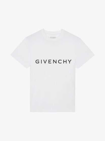 T-shirt archétype (de préférence estival)