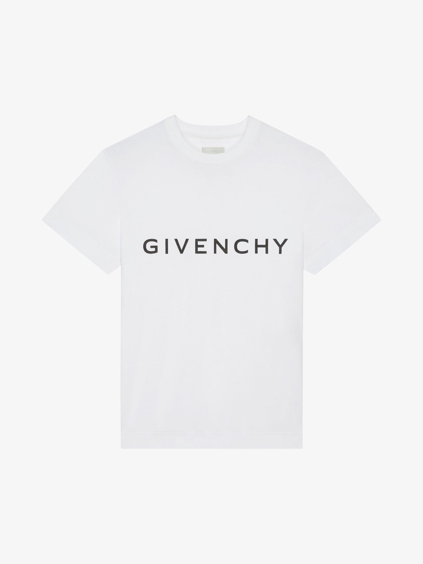T-shirt archétype (de préférence estival)