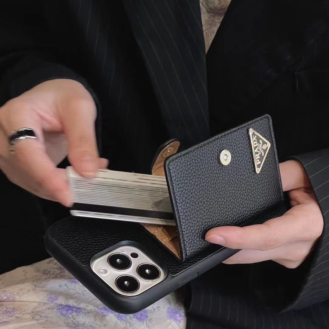 Étui porte-cartes triangulaire en cuir