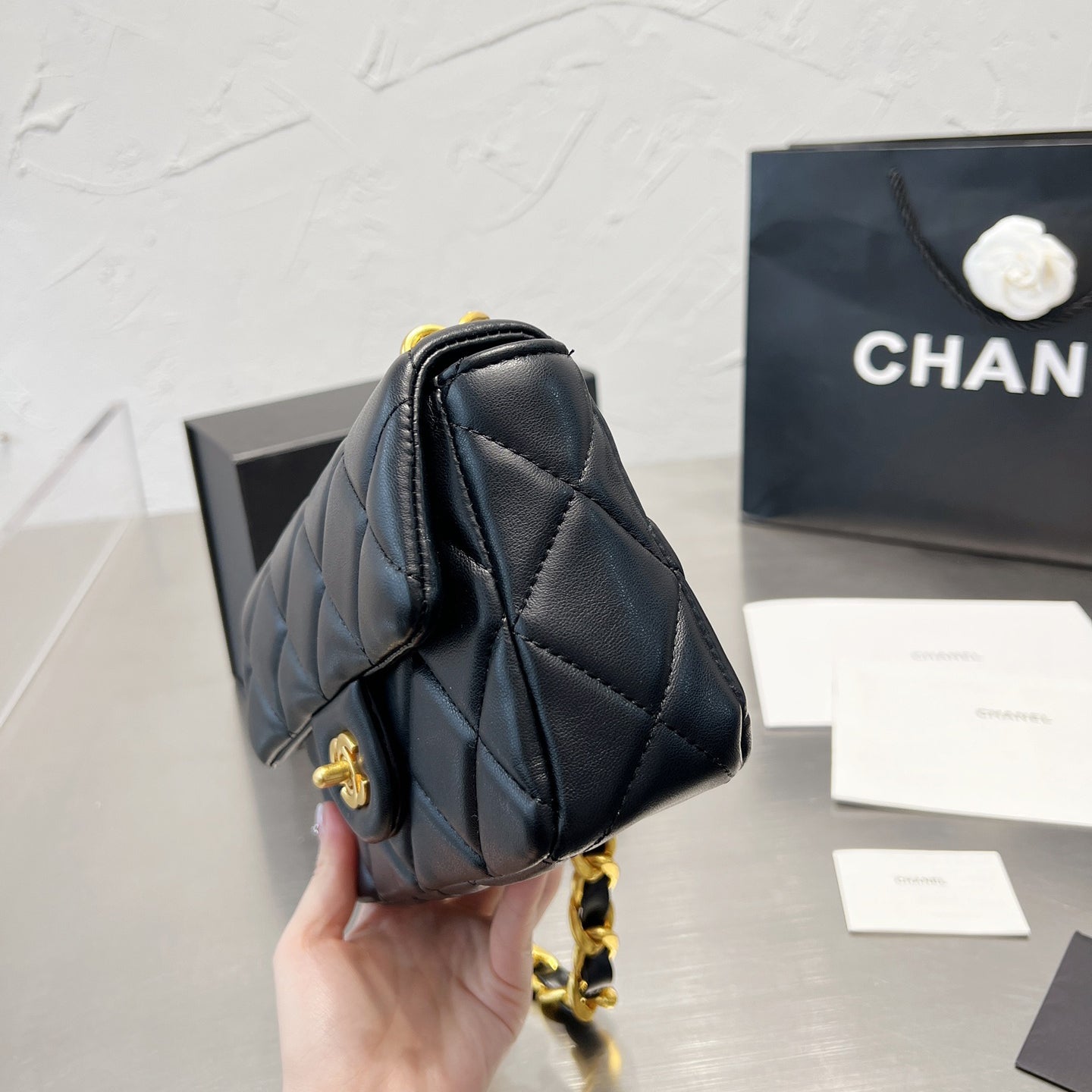 Mini Bolso de Hombro con Cadena