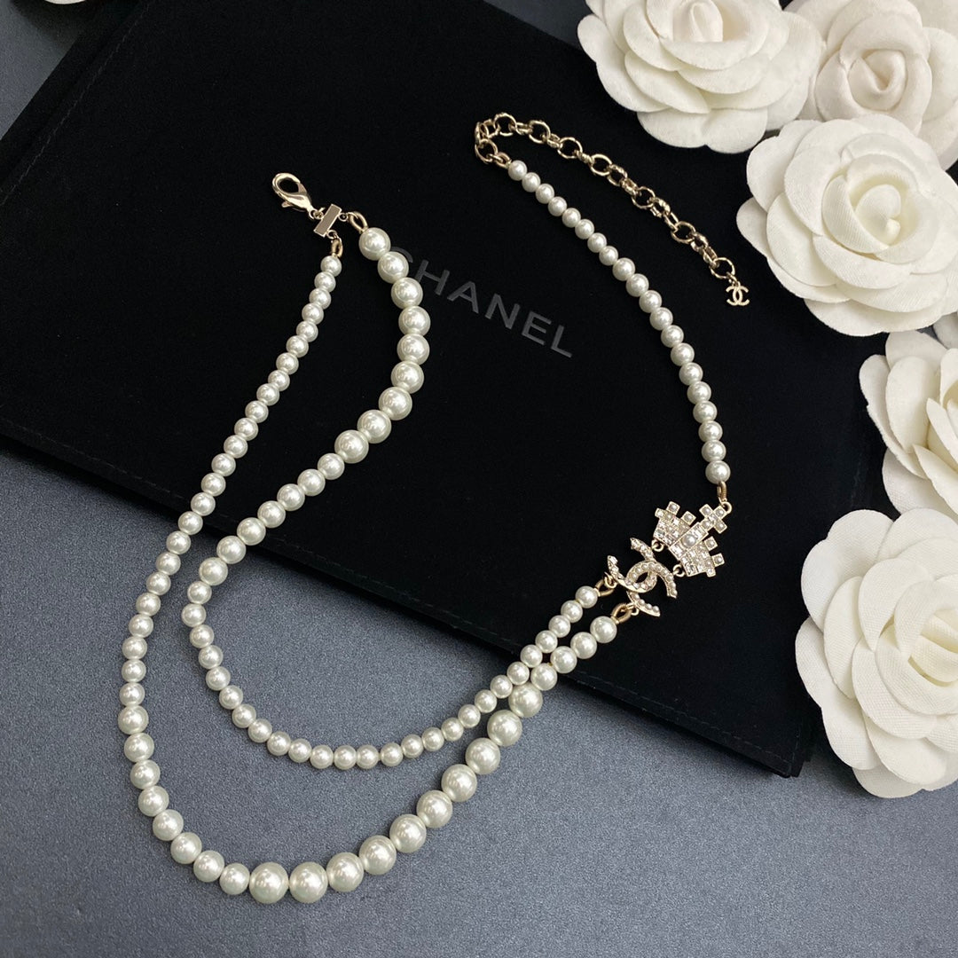 Collar de Perlas de Doble Corona