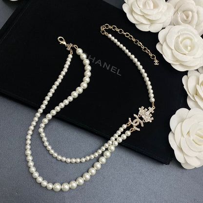 Collar de Perlas de Doble Corona