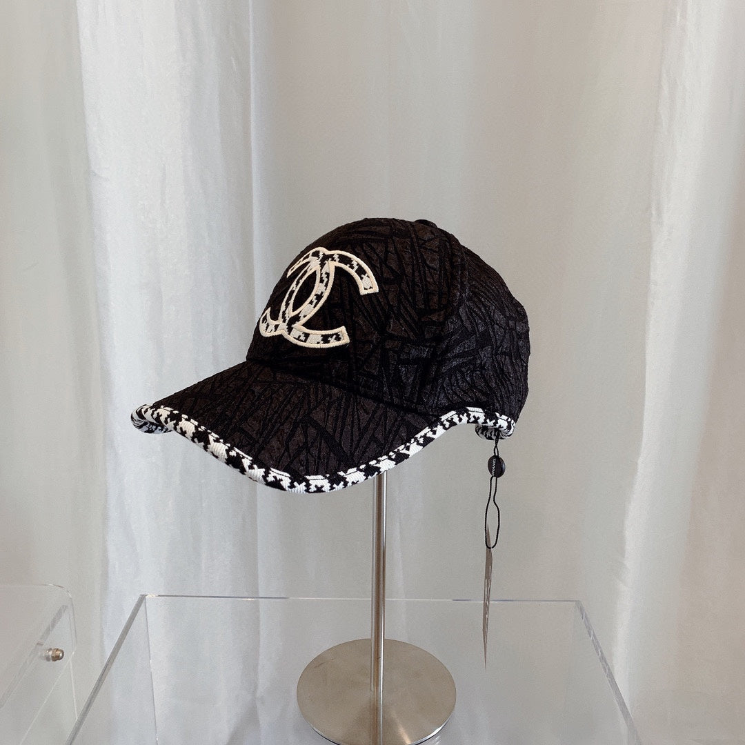 Gorra de béisbol de diseño plisado a la moda