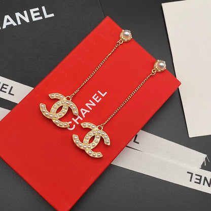 Boucles d'oreilles pendantes alphabet perle
