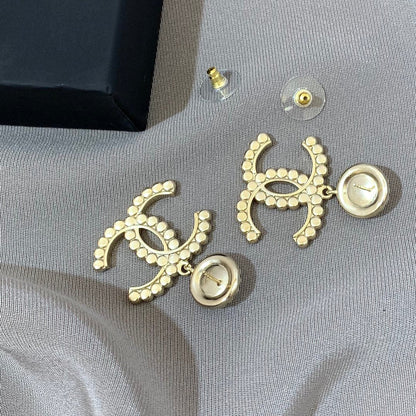 Pendientes de perlas Double C