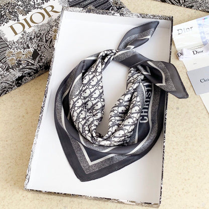 Foulard carré en soie gaufrée rétro mode