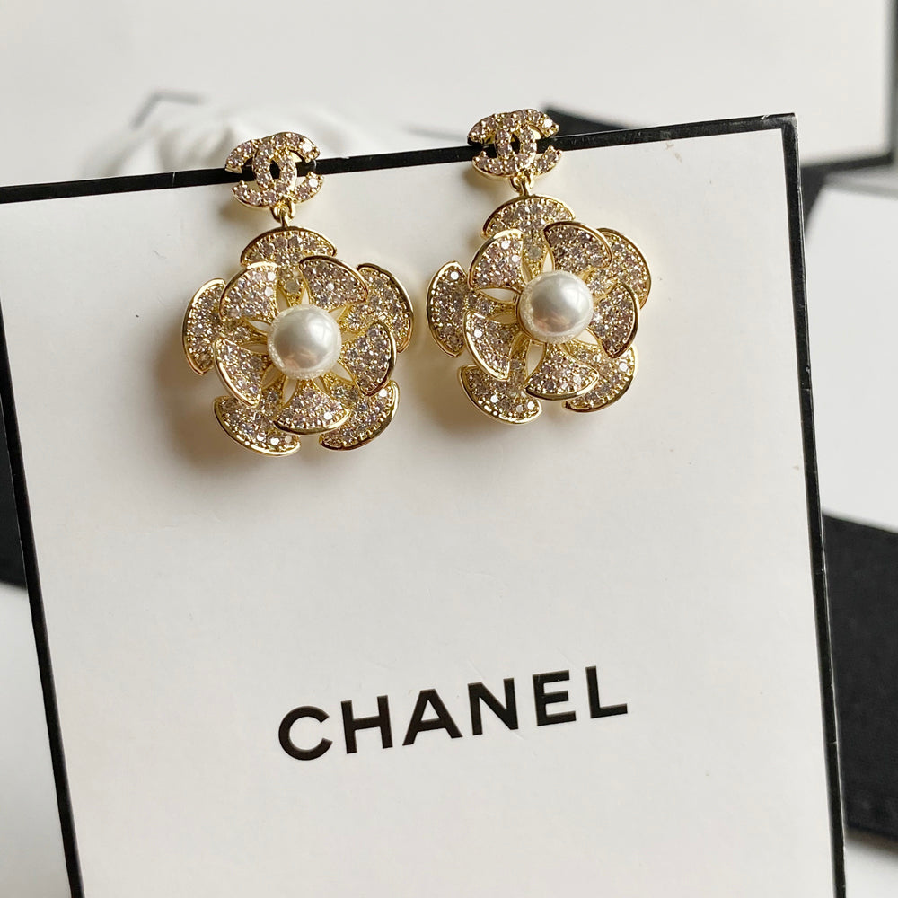 Boucles d'oreilles fleur en zircon romantique couleur champagne