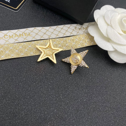Boucles d'oreilles clous étoiles en zircon étincelant