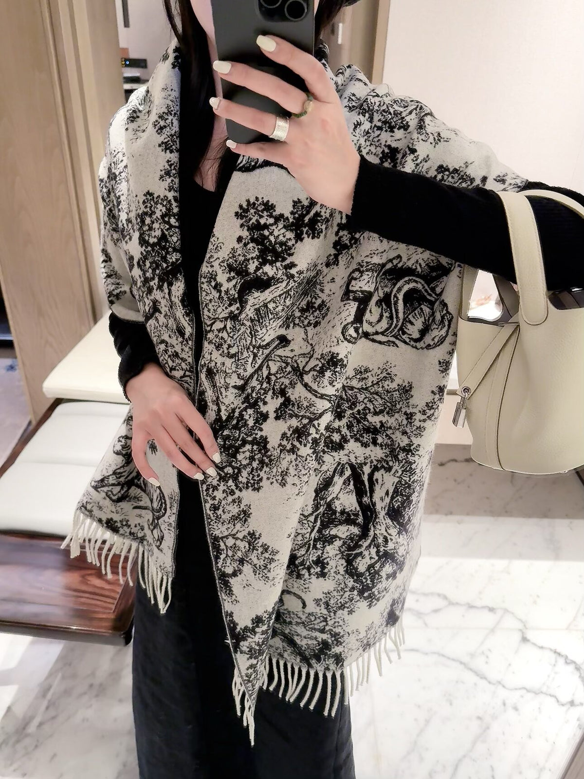 2026 Ink-Wash Jungle Wool Scarf – Artistic Animal Print, French-Inspired Elegance